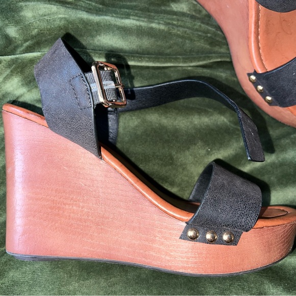 NEW Wedges MIA girl - Picture 5 of 9
